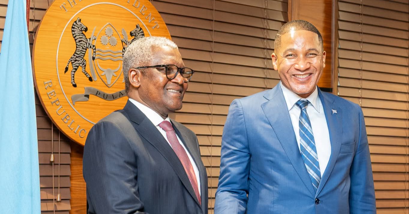 BOTSWANA PRESIDENT DUMA BOKO RECEIVES NIGERIAN BILLIONAIRE ALIKO DANGOTE